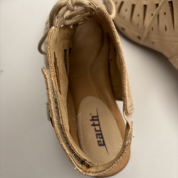 Earth Kristen‎ LUG Sandals Women's 7.5 D Wide Beige Leather Lace-Up Comfort - Picture 6 of 14